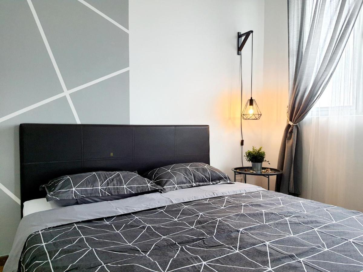 Residensi Flora Daire Seri Kembangan Dış mekan fotoğraf
