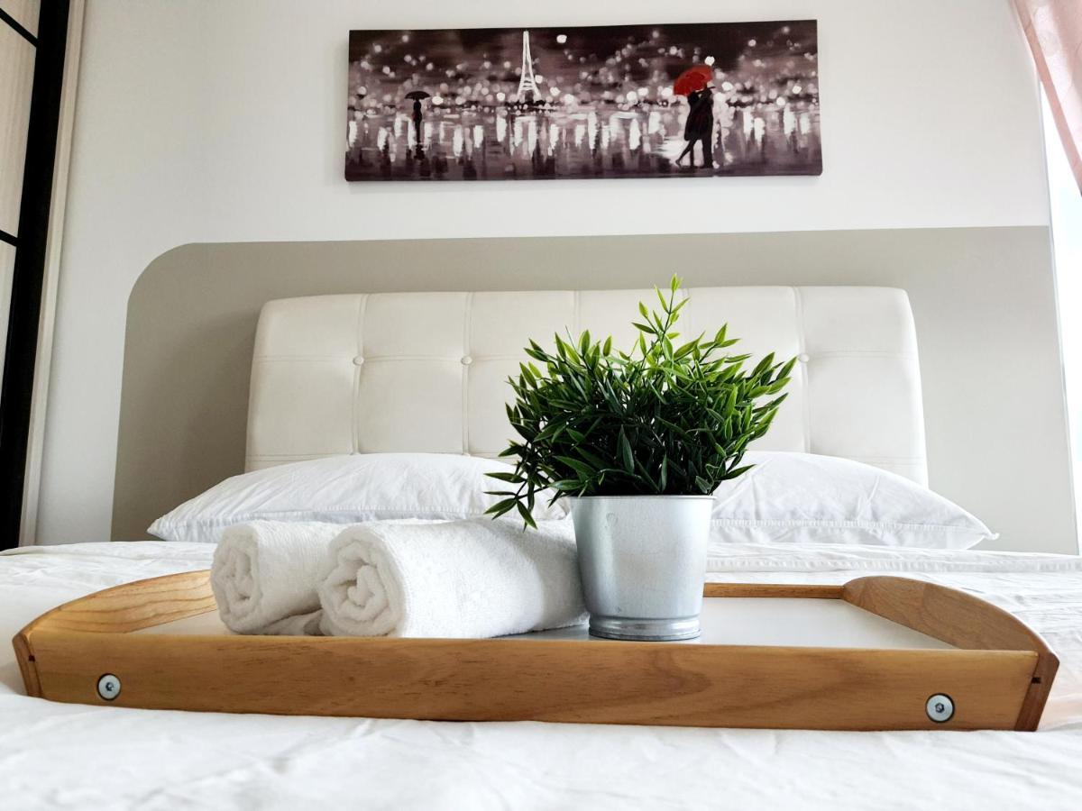 Residensi Flora Daire Seri Kembangan Dış mekan fotoğraf