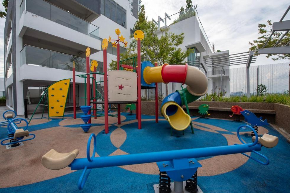 Residensi Flora Daire Seri Kembangan Dış mekan fotoğraf