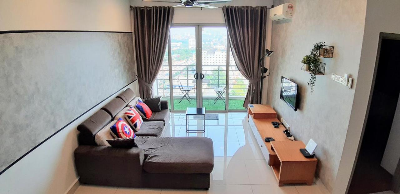 Residensi Flora Daire Seri Kembangan Dış mekan fotoğraf